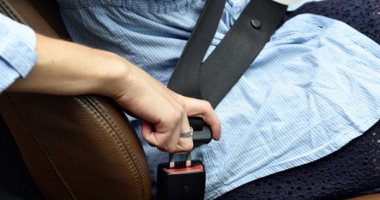 براءة اختراع جديدة لأبل لتصميم مشبك حزام الأمان.. تفاصيل