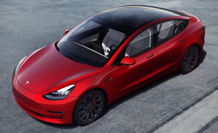 تسلا Model 3 2021 تقدم رسمياً مع تغييرات في التصميم وأداء محسن ونطاق أطول