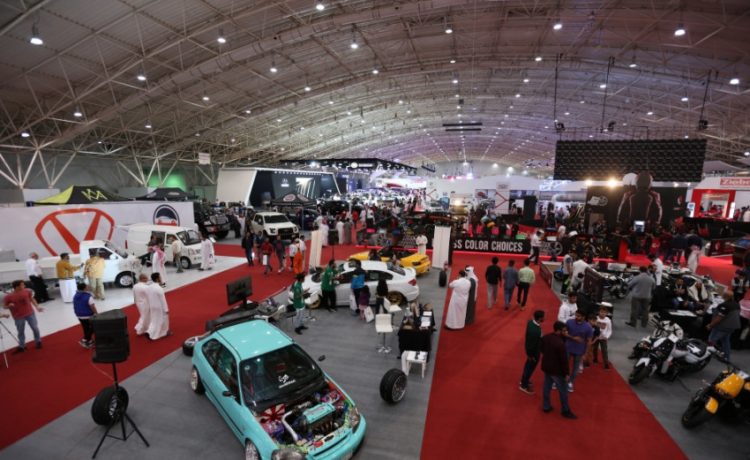 3 سيارات من نيسان لزوار معرض الرياض للسيارات