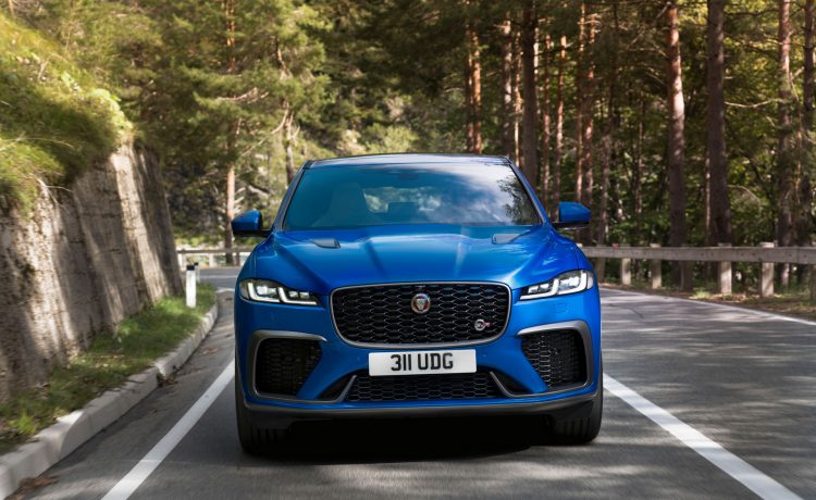 جاجوار F-Pace SVR الجديدة . . أسرع وأكثر فخامة