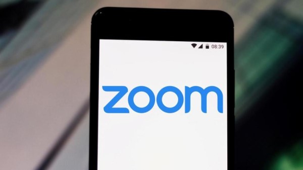 يقوم Zoom بفحص وسائل التواصل الاجتماعي بحثًا عن علامات وشيكة لهجمات قنبلة الزووم