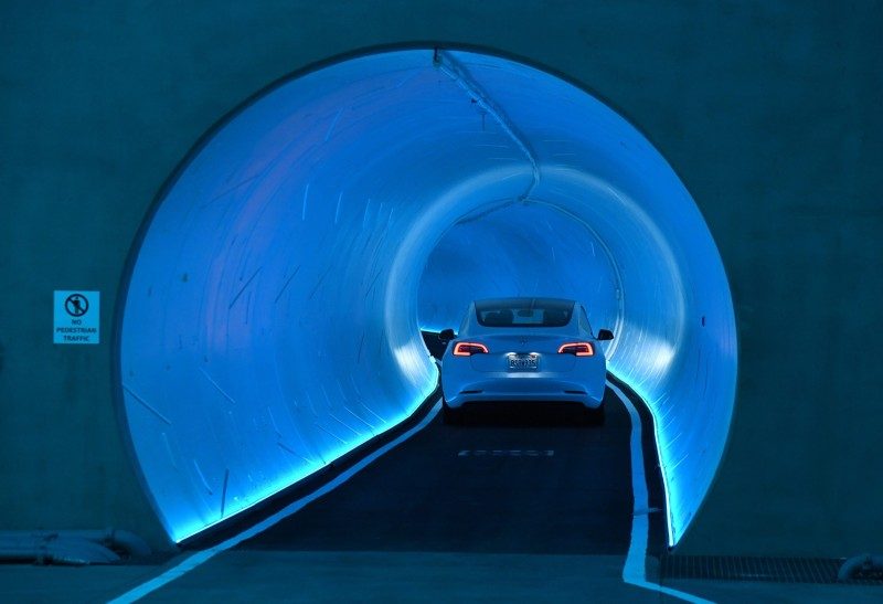 اتهام شركة إيلون ماسك بـ 800 انتهاك بيئي