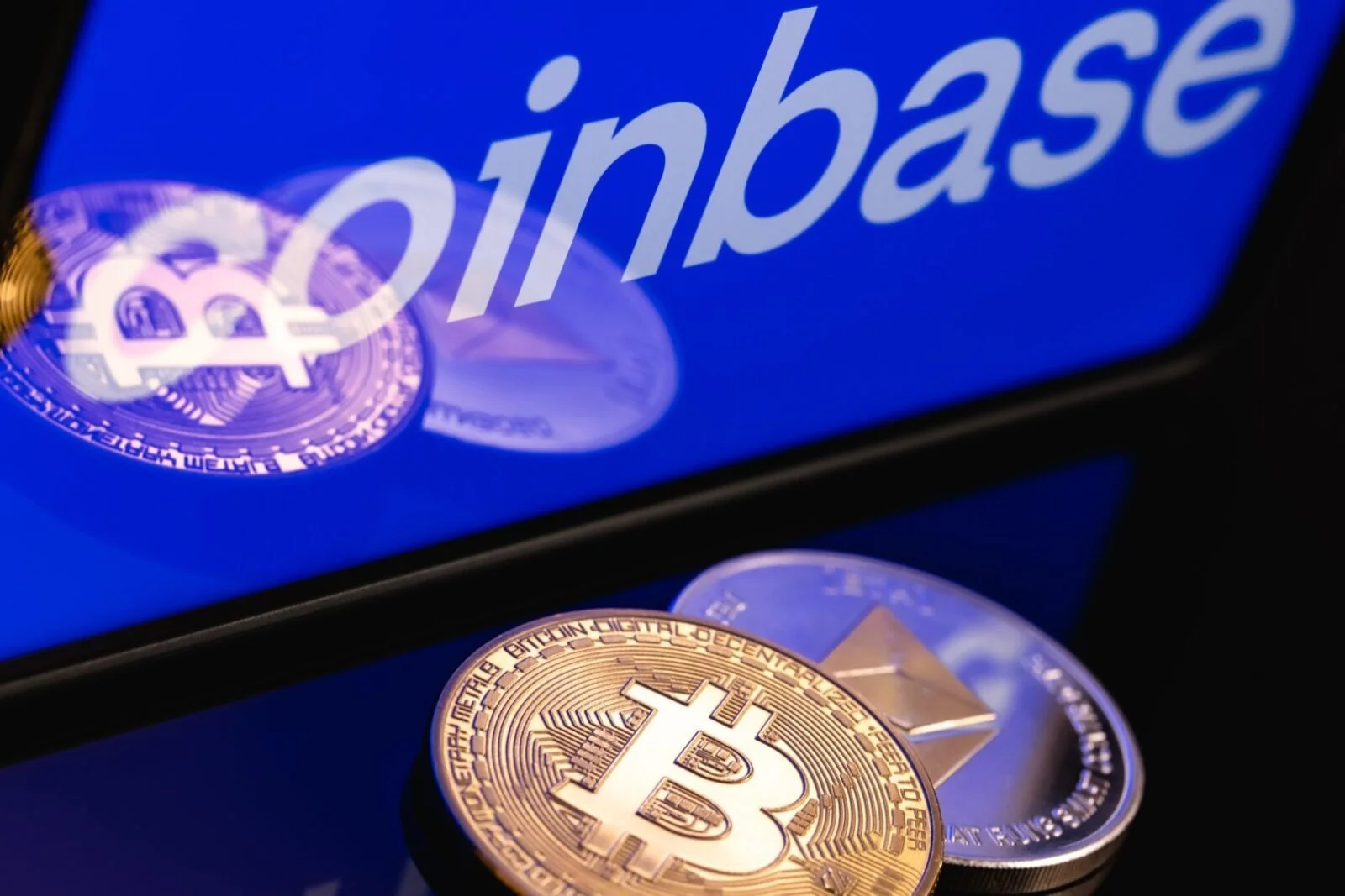 كوينبيس تعيد إحياء صيحة عملات مشفرة انتهت بكارثة