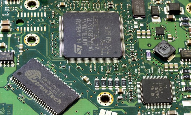 الرسم التخطيطي ووصف المعالج الدقيق Pin Diagram of 8086 Microprocessor