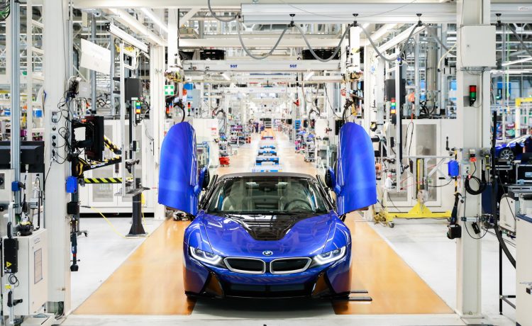 خروج آخر نسخ BMW i8 من خط الإنتاج