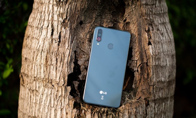 مواصفات ومميزات هاتف LG V40 ThinQ