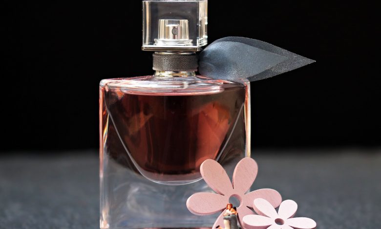 قصة اختراع العطر