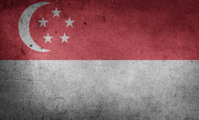 ما هو العيد الوطني لدولة سنغافورة؟