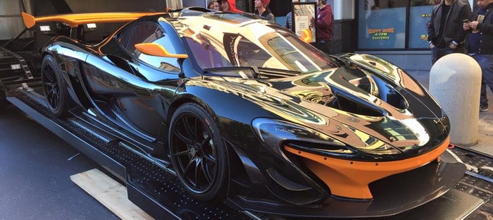 ماكلارين P1 GTR باللونين الأخضر الداكن والبرتقالي تصل للولايات المتحدة