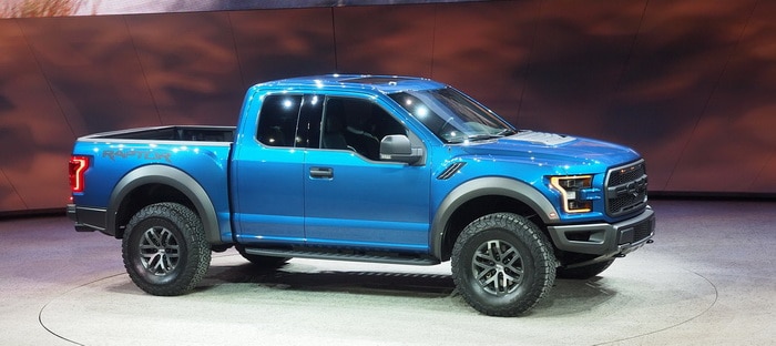 فورد F-150 رابتور 2017 . . شاحنة المستقبل تروض الطرق الوعرة عبر بوابة ديترويت 2015