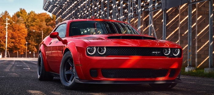 دودج تشالنجر SRT Demon موديل 2018 أسرع سيارة قانونية في العالم في التسارع