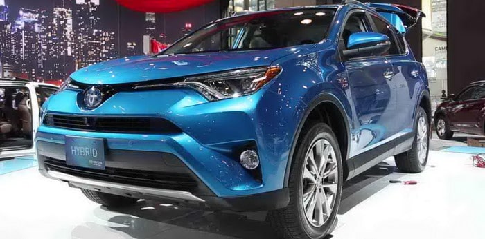 تويوتا RAV4 تقود لارتفاع مبيعات فئة السيارات متعددة الاستخدامات مع الفطيم موتورز