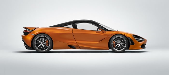 ماكلارين 720S تحصل على لقب ملكة جمال السيارات الفائقة في العالم