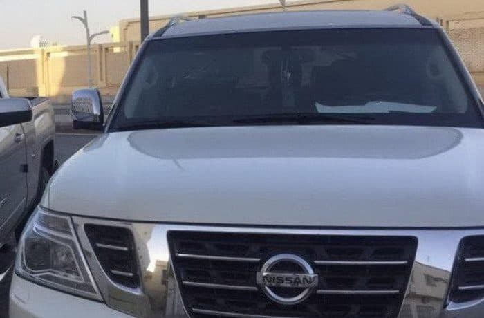 سرقة سيارة نيسان باترول بيضاء من أمام منزل صاحبها في الرياض