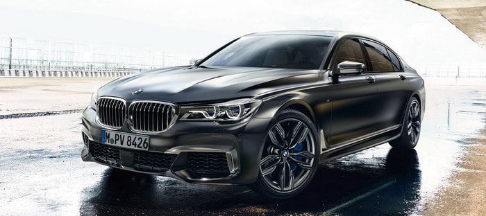 BMW Individual تطور M760Li xDrive V12 بأول باقة M لهذه الفئة