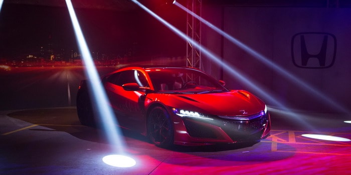 NSX تحمل شعار هوندا بكل فخر خلال جنيف 2015