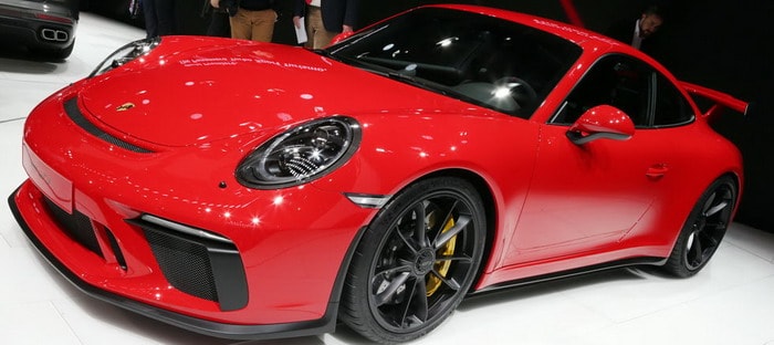 بورشه 911 GT3 موديل 2018 تثير زوار جنيف 2017 بمحرك 4 لتر بقوة 500 حصان