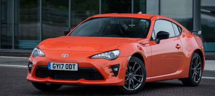 تويوتا GT86 Club Series Orange تبدأ مبيعاتها بسعر 37.167 دولار