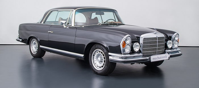 مرسيدس W111 الفريدة من نوعها موديل 1977 تقدم بمحرك AMG V8