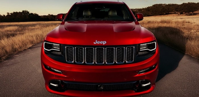 جيب جراند شيروكي Trackhawk تتحلي بقوة Hellcat في نيويورك