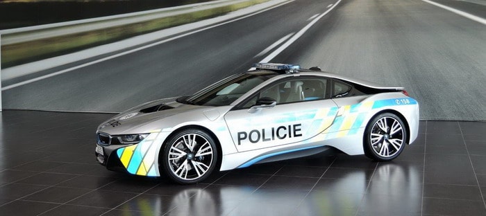 BMW i8 تتحول لسيارة شرطة مميزة لمدة 6 شهور في التشيك