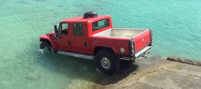 فيديو : اختبار قيادة سعودي يأخذ بيك أب International MXT عبر البحر الأحمر