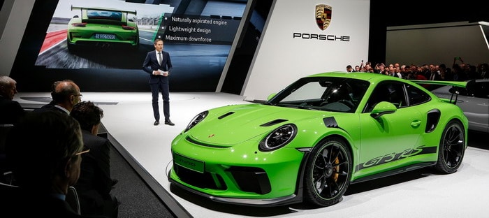 فيديو : تعرفوا على التفاصيل الخفية لبورشة 911 GT3 RS الجديدة من جنيف