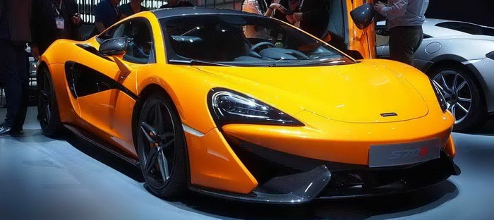 ماكلارين 570S موديل 2016 تستعرض بخفتها وطابعها الرياضي في أكسس