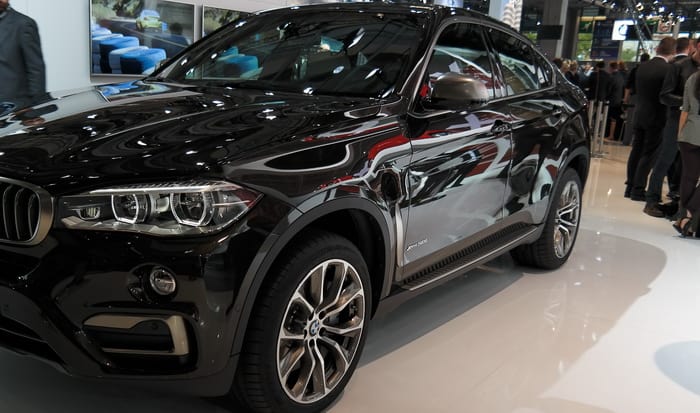 باريس 2014 : BMW X6 2015 تخرج بوجه جديد علي فئتها وشراسة بلا حدود