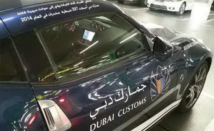 نيسان Z370 نيسمو تشارك في حملات توعية خاصة في جمارك دبي
