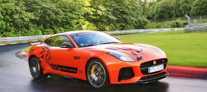 جاجوار F-Type SVR تتحول لتاكسي علي النربرجرينج