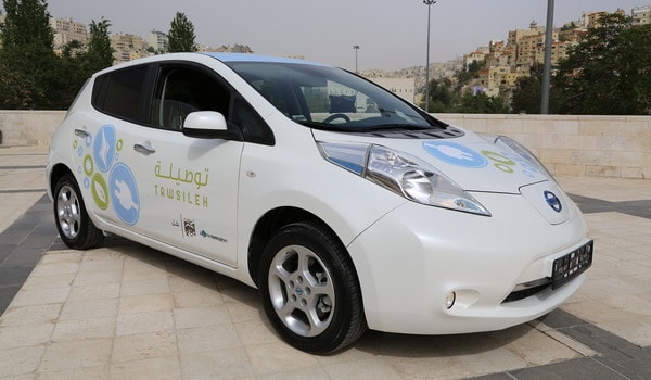 نيسان توقع اتفاقية مع أمانة عمّان الكبرى لنشر سياراتها الكهربائية