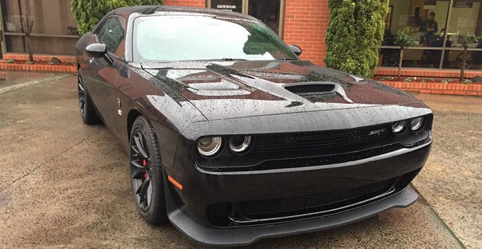 دودج تشالنجر SRT Hellcat RHD المعدلة تكشر عن أنيابها في استراليا