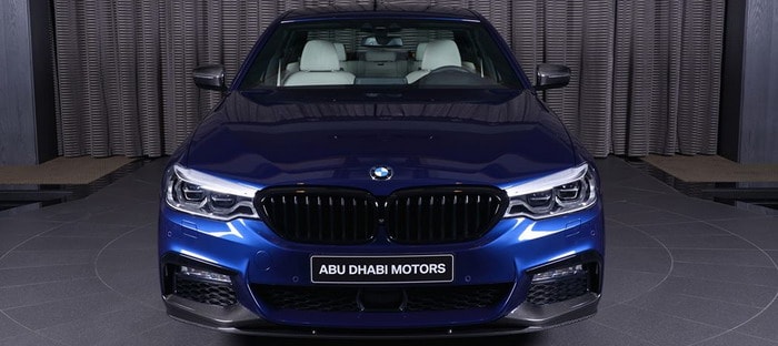 BMW 540i بلون أزرق خاص تتوفر لدي BMW أبوظبي موتورز