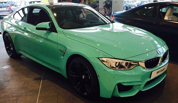 BMW M4 كوبيه بلون النعناع الأخضر . . أكثر انتعاشاً وحيوية