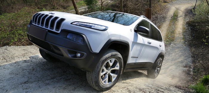 جيب شيروكي Trailhawk 2015 تنطلق في بريطانيا بقدرات خاصة للطرق الوعرة