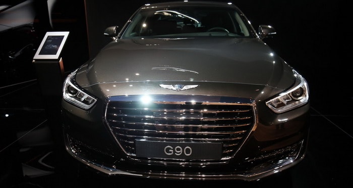 جينيسيس G90 السيدان الفاخرة تتألق بهدوء في جنيف 2016