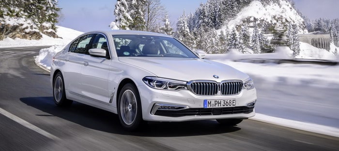 BMW تقدم صور جديدة لموديلي M550i xDrive و 530e iPerformance