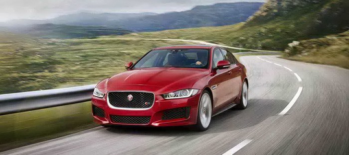 جاجوار XE 2015 . . خفيفة ، قوية ورياضية وتسطع في لندن