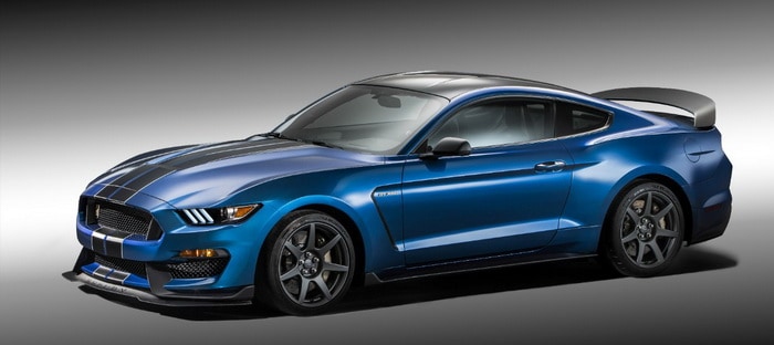 أول نسخة شيلبي GT350R موستانج تباع في مزاد مقابل مليون دولار