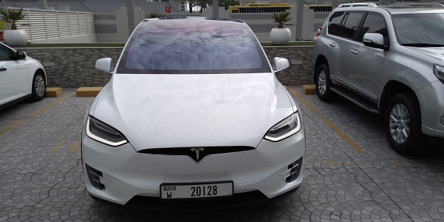 تجربة سريعة: Tesla Model X P100D