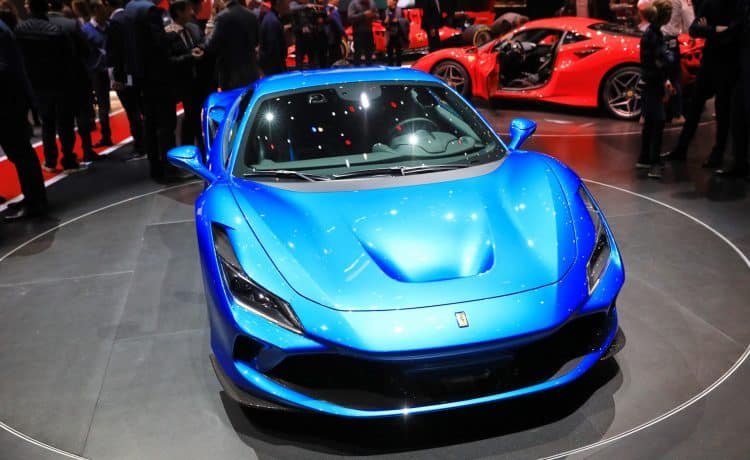 فيراري F8 Tributo تقدم في جنيف بديلاً لموديلات 488 GTB
