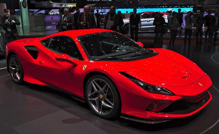 طرح فيراري اف 8 تريبوتو في السعودية لأول مرة