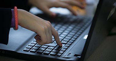 الموافقة على تسوية مشاكل لوحة مفاتيح بقيمة 50 مليون دولار من أبل