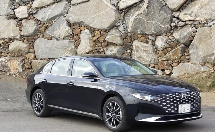 تجربة سيارة هيونداي الفاخرة ازيرا 2021 الجديدة