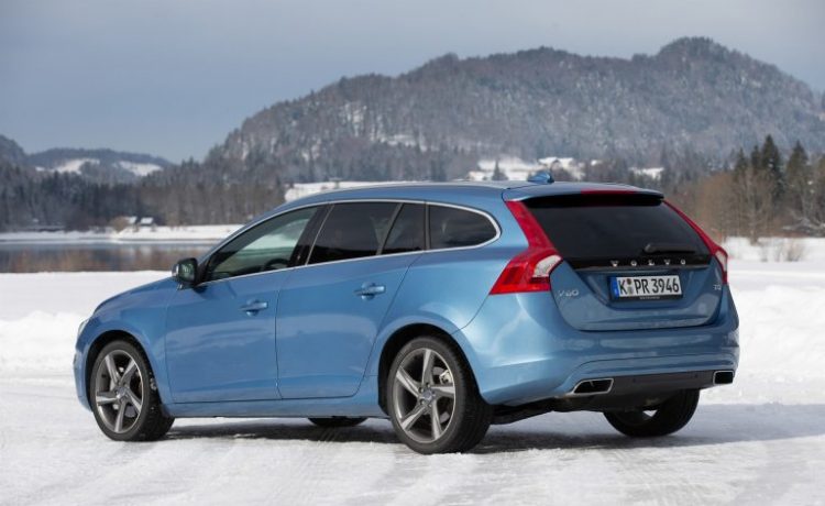 فولفو تستدعي موديلات 20112017 لامكانية فتح أبوابها بشكل غير متوقع أثناء الحركة