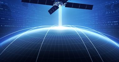 دبى تستعد لإطلاق قمر صناعى بصاروخ سيوز الروسى