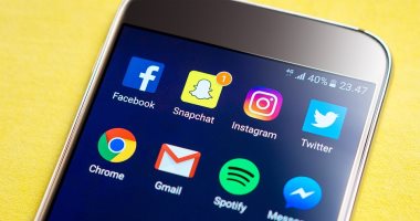 باحثون تغيير خوارزمية Facebook فى 2018 أفاد الجماعات الجمهورية