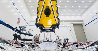 علماء الفلك يرصدون تلسكوب جيمس ويب الفضائى خلال رحلته من الأرض