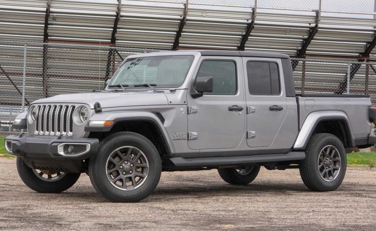 مراجعة جيب جلاديتور 2020 … عندما تتحول رانجلر إلى بيك اب!